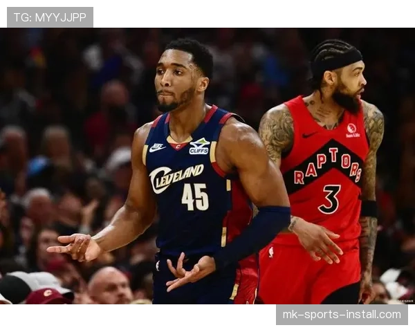 多诺万·米切尔突破创造空间提升得分效率明显拉开与同位置球员差距