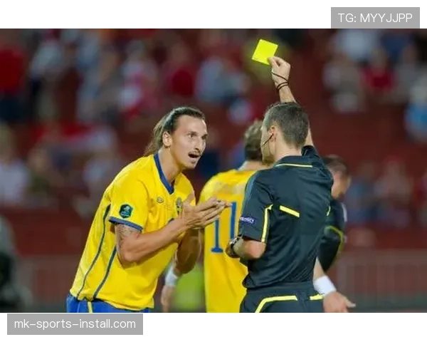 规则解读：裁判判定拖延时间的关键动作与黄牌标准